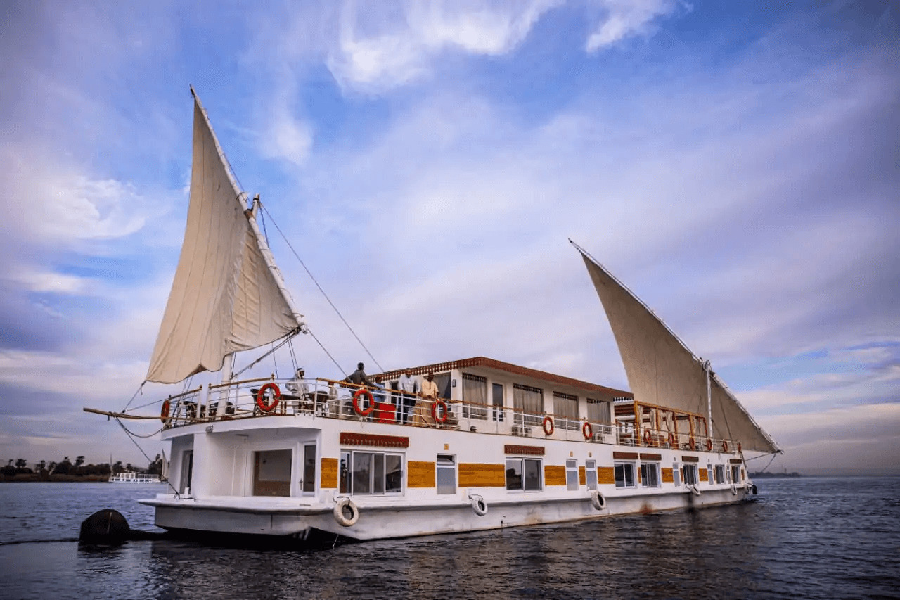 Disembarkation in Aswan